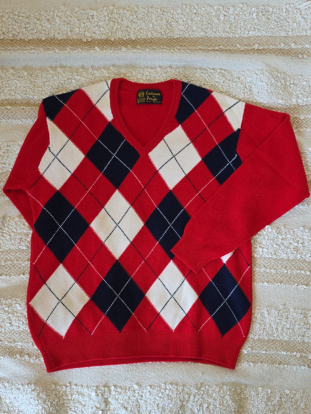 Pringle Red Navy Cream Argyle V-Neck Cashmere Sweater Size 44 Large